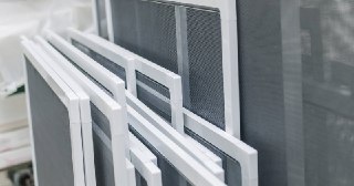 Москитные сетки на пластиковые окна Шебекино купить по цене от 922 руб.